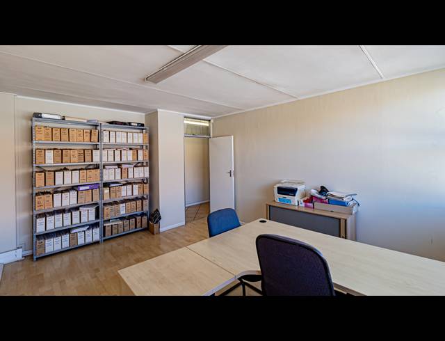 250M² OFFICE TO LET IN FERNDALE